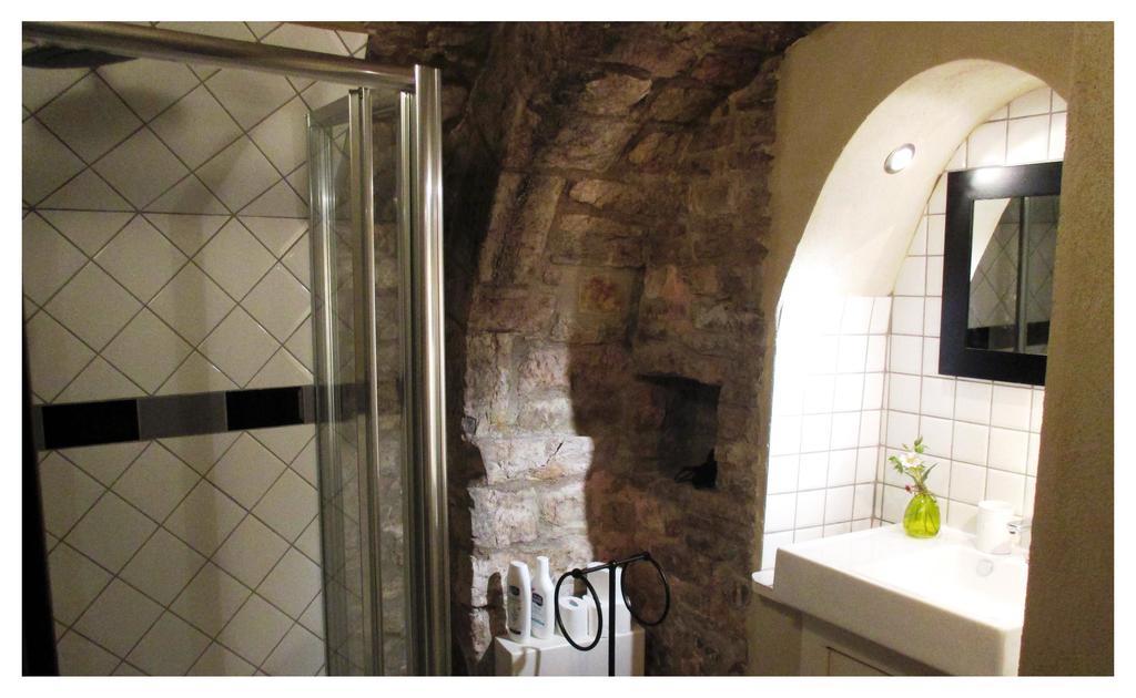 Vico Del Poeta Assis Quarto foto